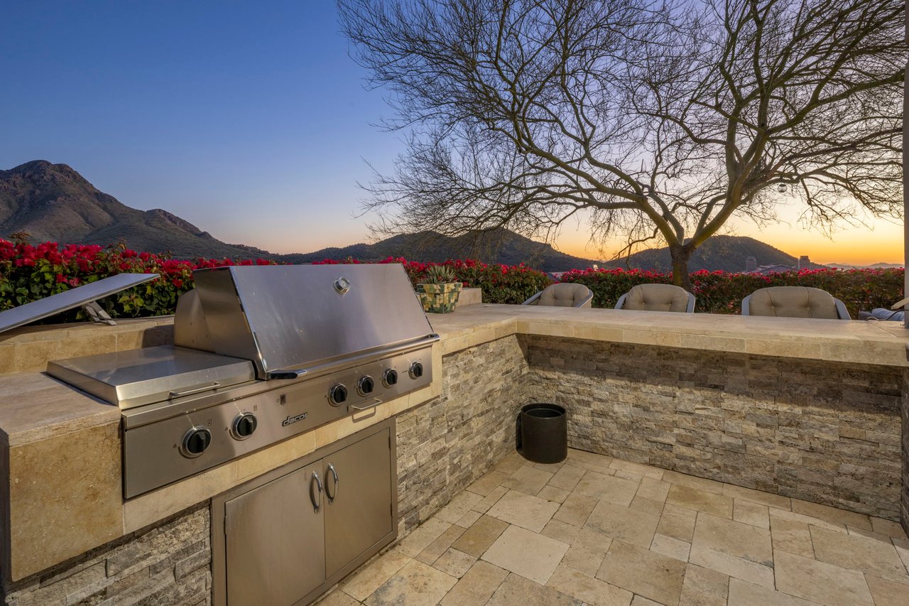 11129 E JUAN TABO Road