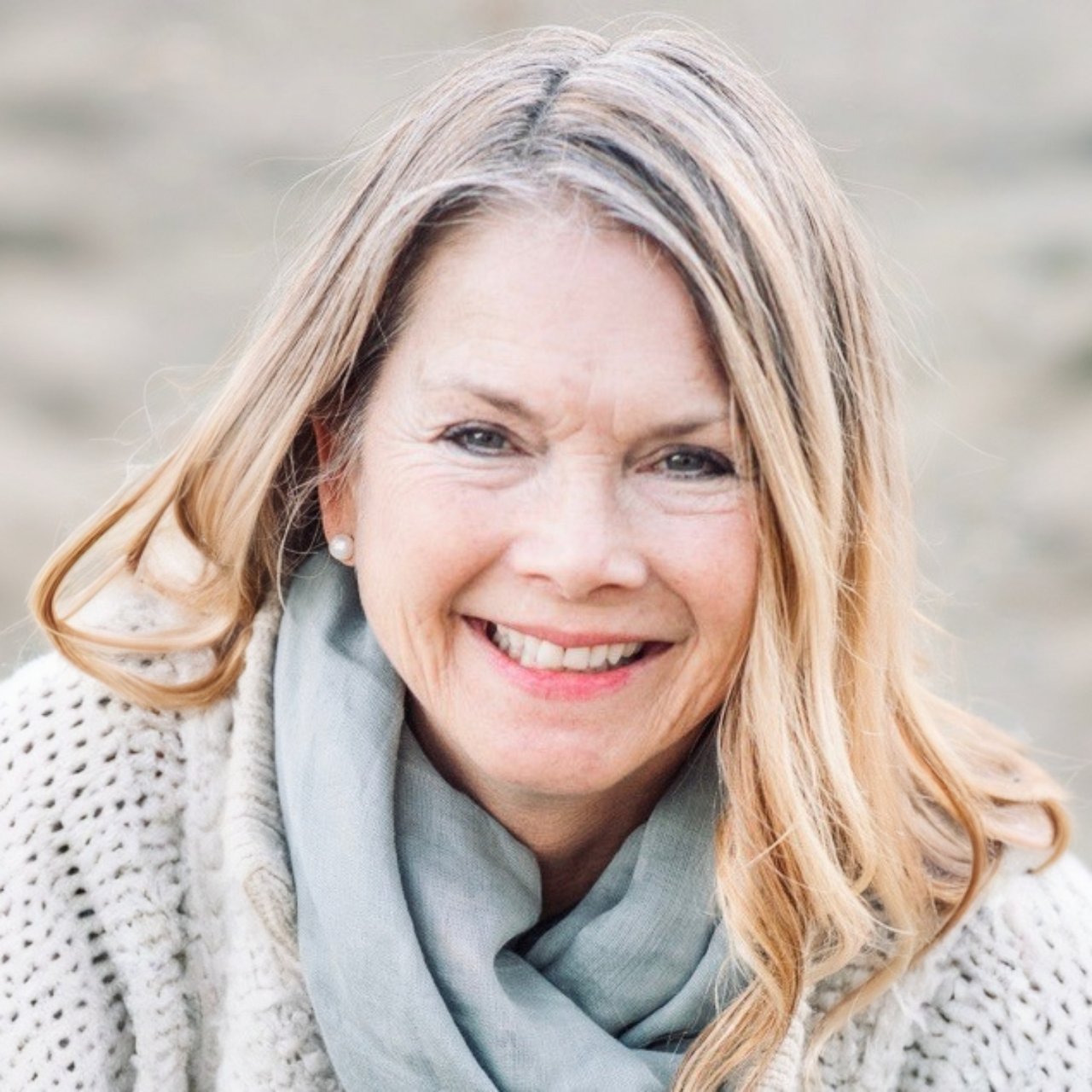 Dianna Zlaket Los Olivos, CA Real Estate Agent Headshot