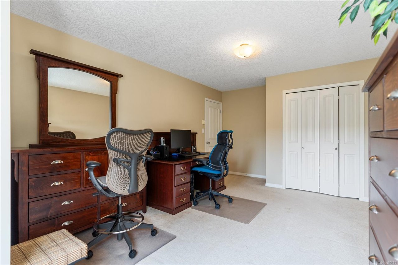 2450 Lund Rd, View Royal