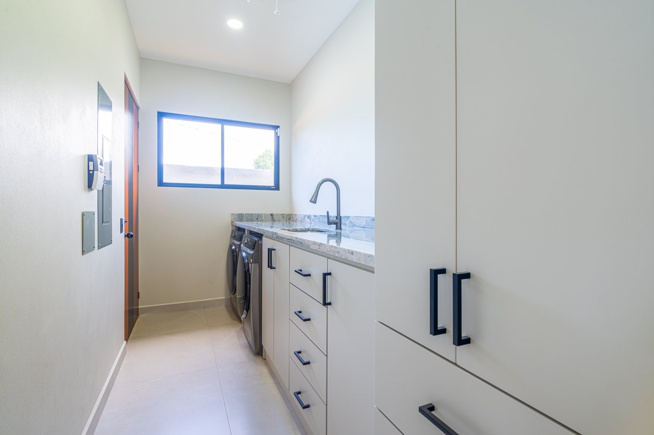 River Bend Estates, 3 Bedroom Masterpiece.