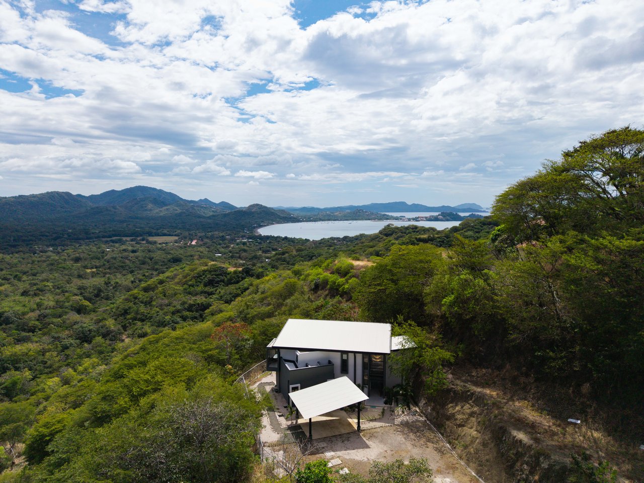 Villa Raoli | Get ready to live in your dream home in the stunning Pacific Heights!