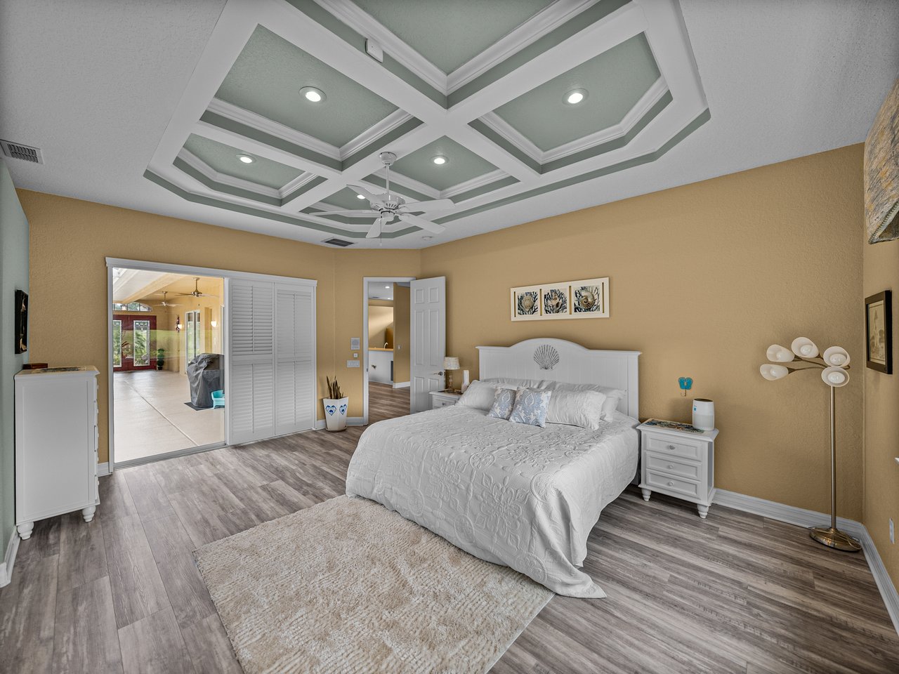12413 WOODLANDS CIR