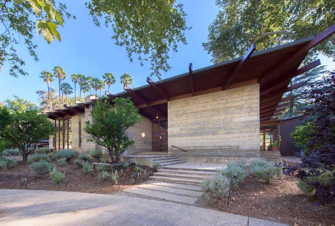 4411 Noeline Avenue, Encino 