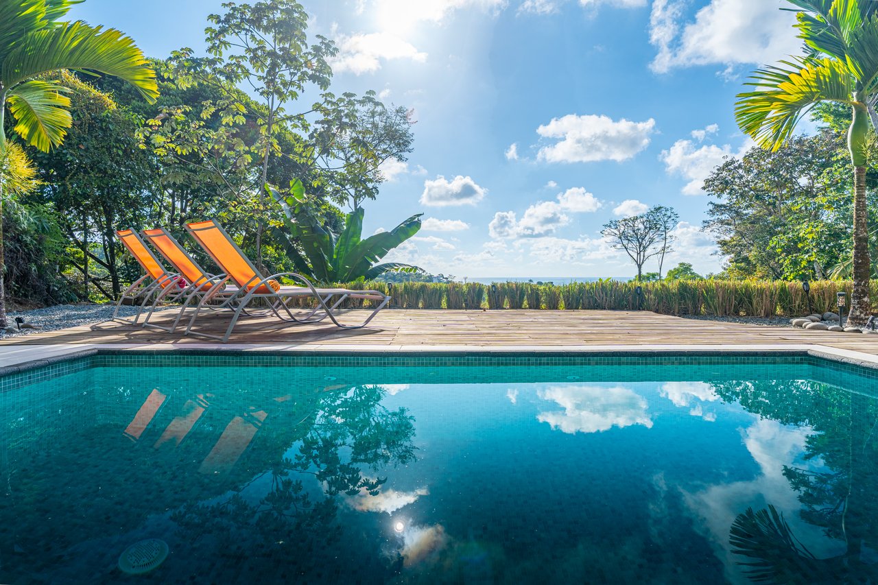 Casa Sea Breeze- Spectacular Ocean-View Home and Guest Villa in Prime Ojochal Location