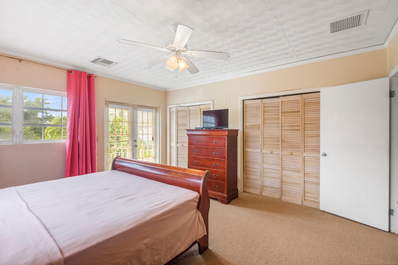 Royal Valley’s Duplex Residence