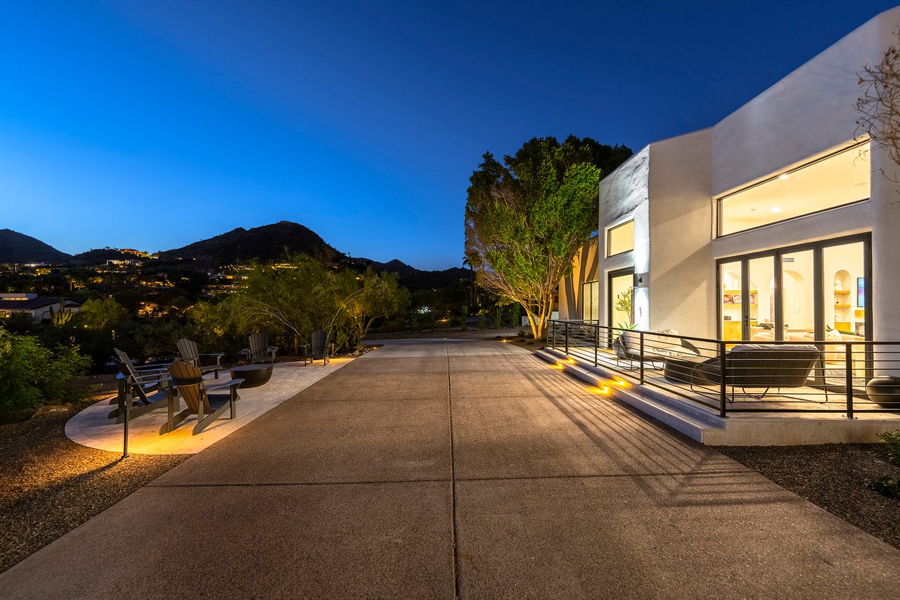 6535 N HILLSIDE Drive