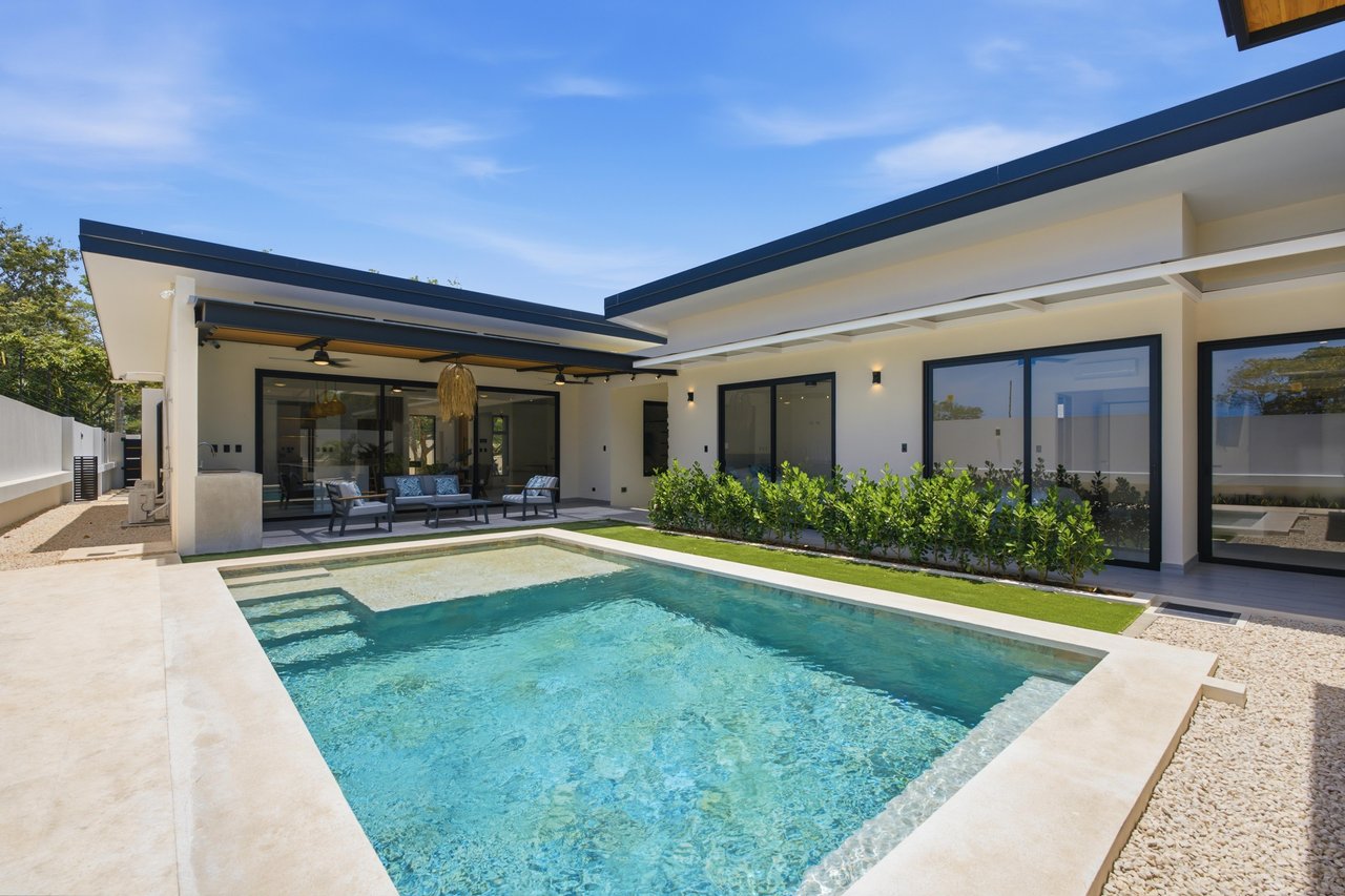 Villa Fresno | Newly Completed Contemporary Home with Private Pool Near Playa Avellanas