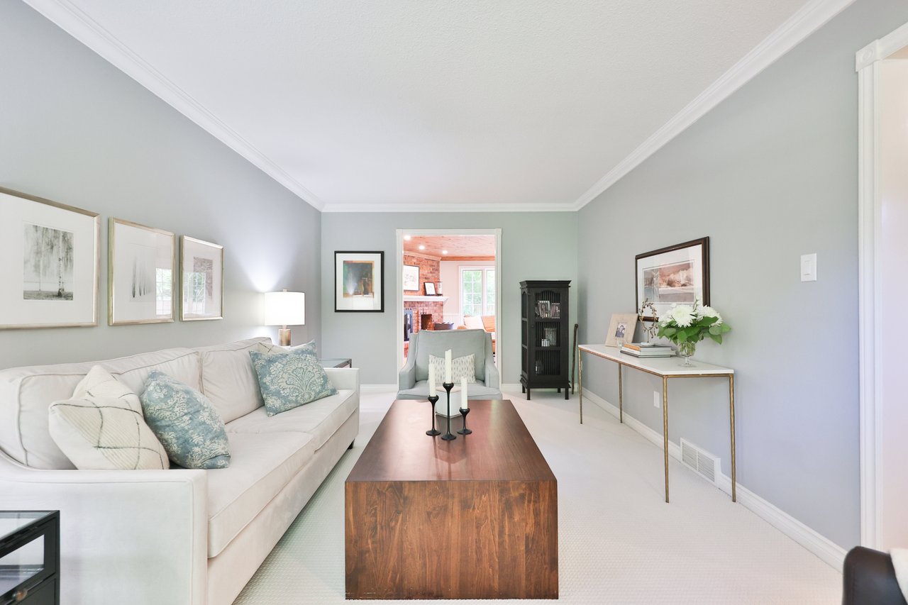 206 Rossmore Boulevard, Burlington