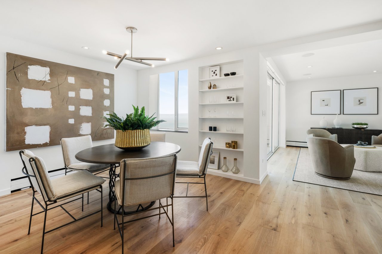 3-Bdrm View Apartment at 1080 Chestnut