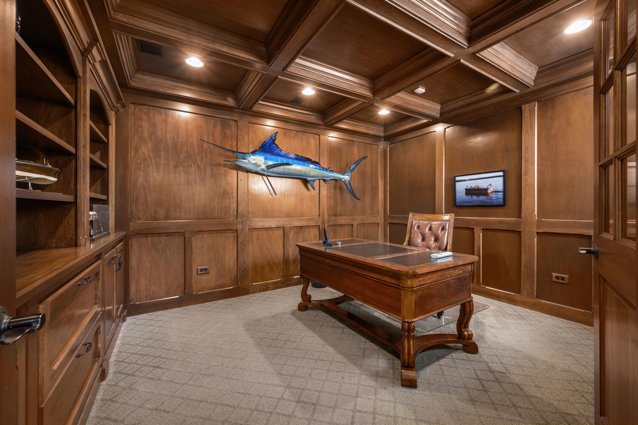 3723 Grand View Ct, St. Charles IL. - Luxury Living in the Tradition Neighborhood