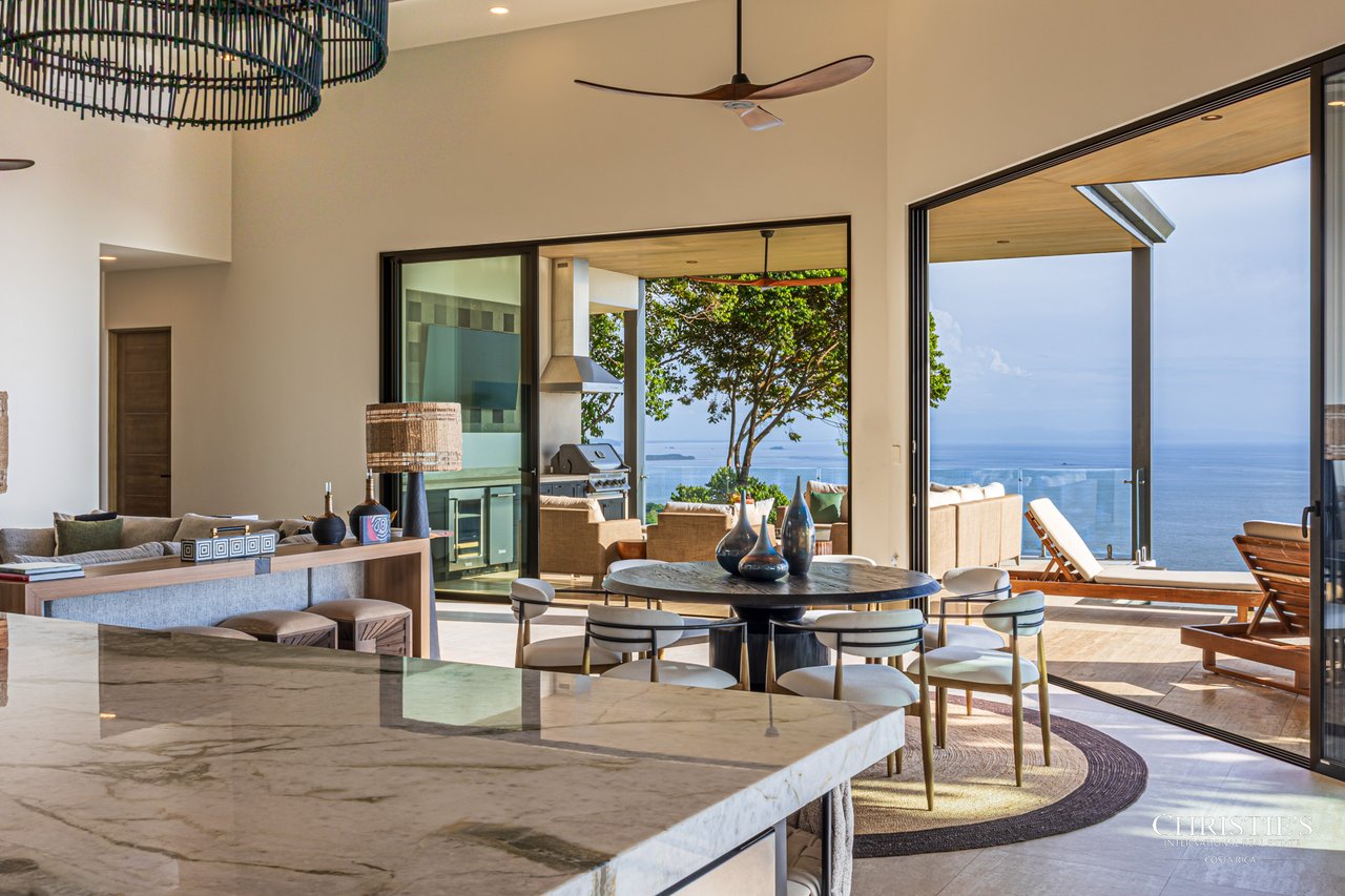 Luxury Estate in Escaleras- incredible ocean views 5.5 Acres