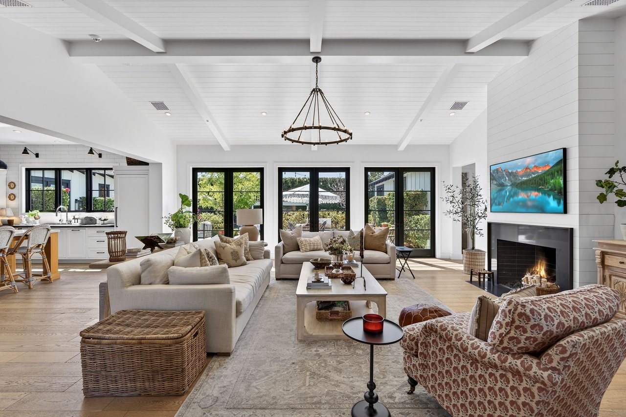 5217 E CALLE REDONDA