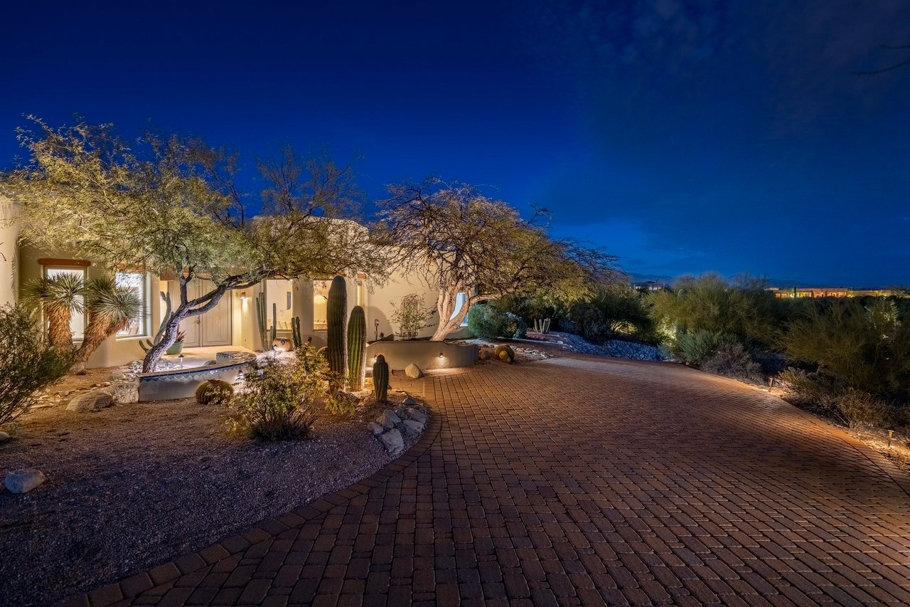 5115 N Corte De Catalonia