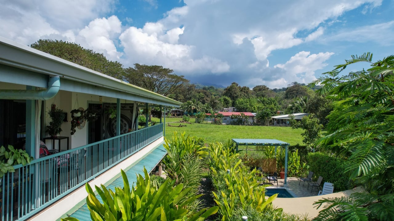 Investment Opportunity! Eco-Friendly Rental Property Near Playa Chaman and Playa Colonia