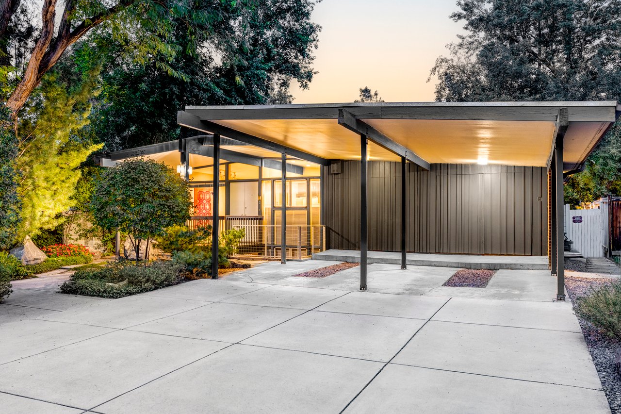 The Lipstein House