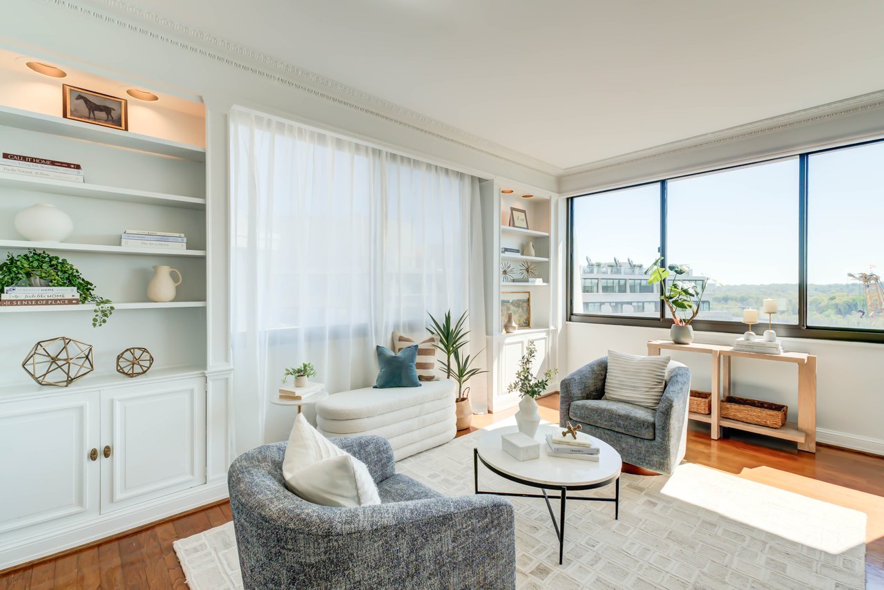 Watergate West Penthouse Seven