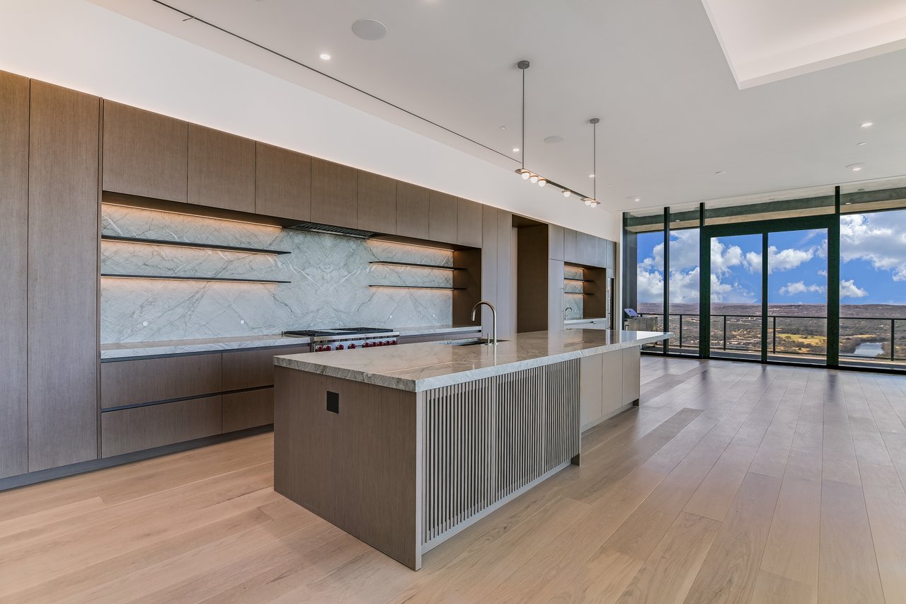 The Modern Penthouse #5502 North