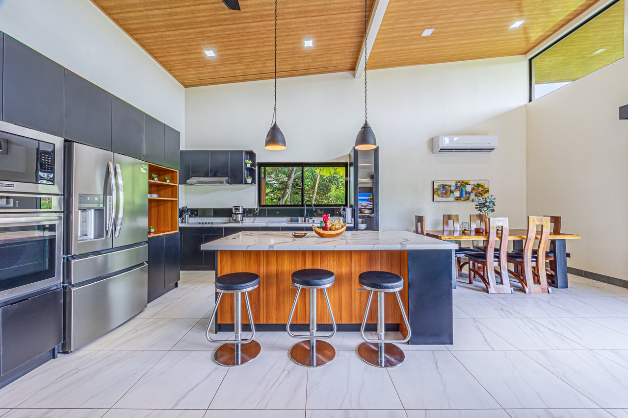 Casa Palma – Brand New Luxury 4BR/4.5BA Home with Stunning Sunset Views in Quepos