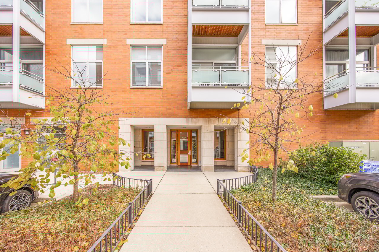 939 W Madison Street Unit: 301