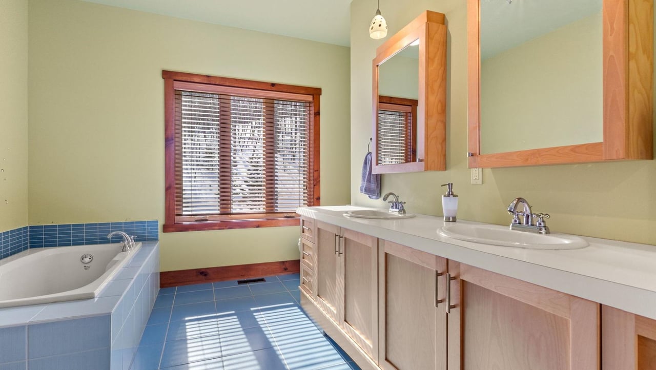 Mont-Saint-Sauveur | Panoramic ski-in/ski-out residence
