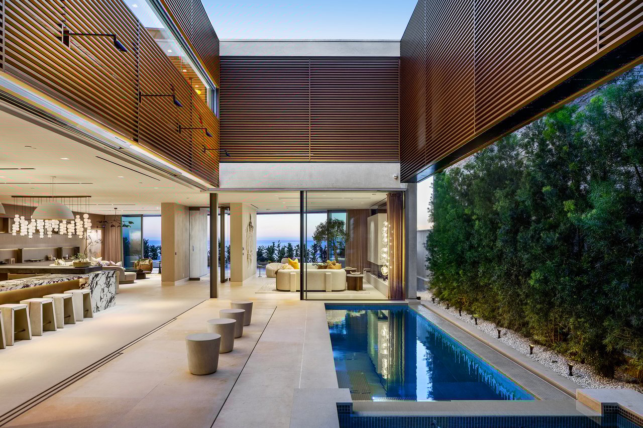 Step Inside this $52M Home in Corona del Mar With Stunning Views Overlooking the Ocean
