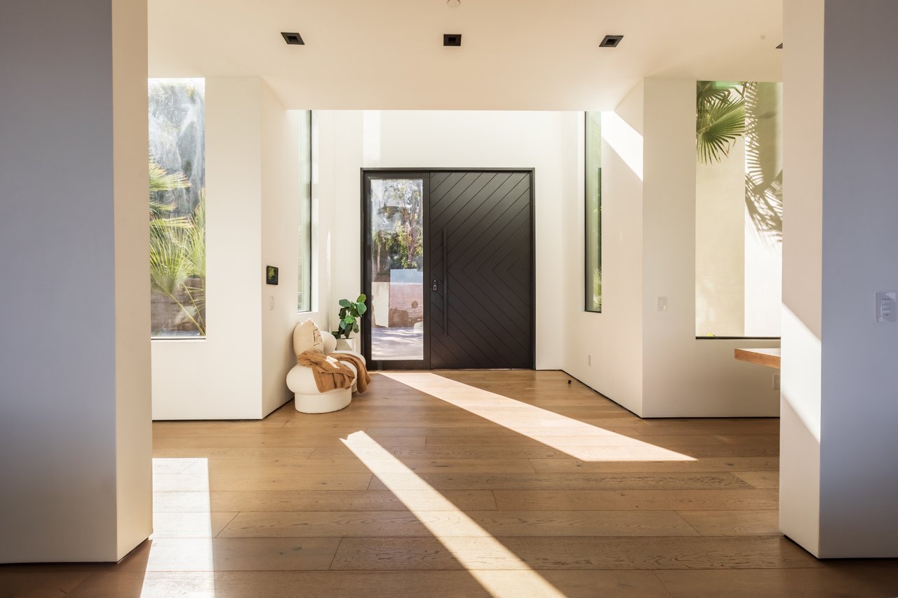 13331 Mulholland Dr, Beverly Hills