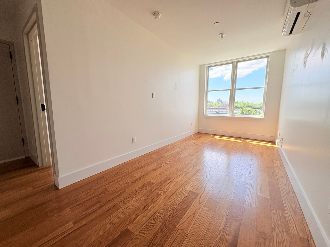 1068 Putnam Avenue 4B