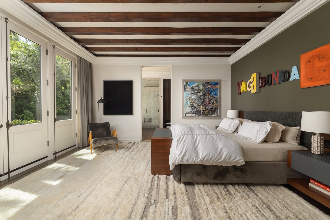 6964 Los Tilos Rd, Hollywood Hills