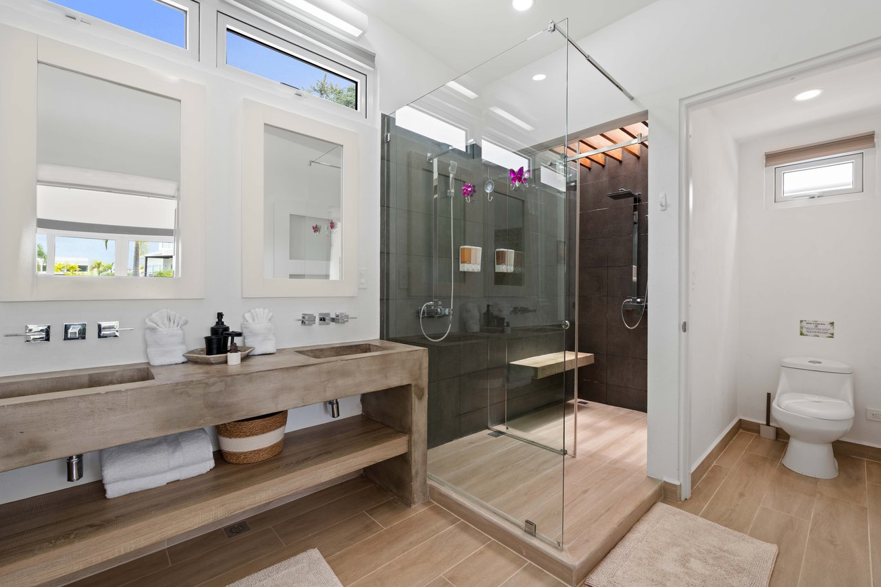 Enclave B5 | Modern 3-Bedroom Villa in Gated Community Near Avellanas Beach