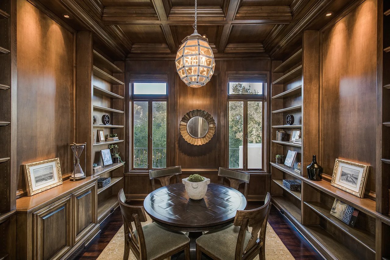 1041 Mission Ridge Rd