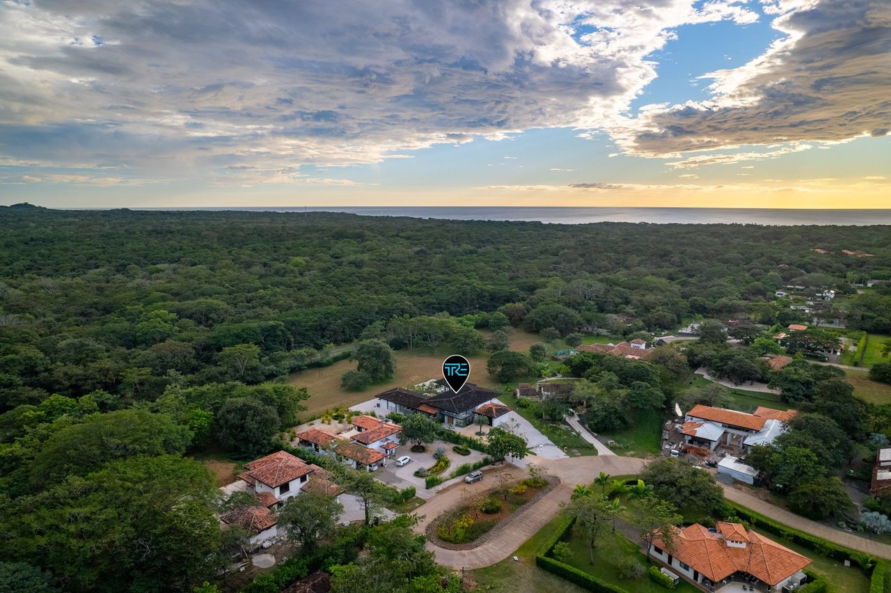 Casa Everly | Luxurious 5-Bedroom Tropical Sanctuary in Hacienda Pinilla, Costa Rica