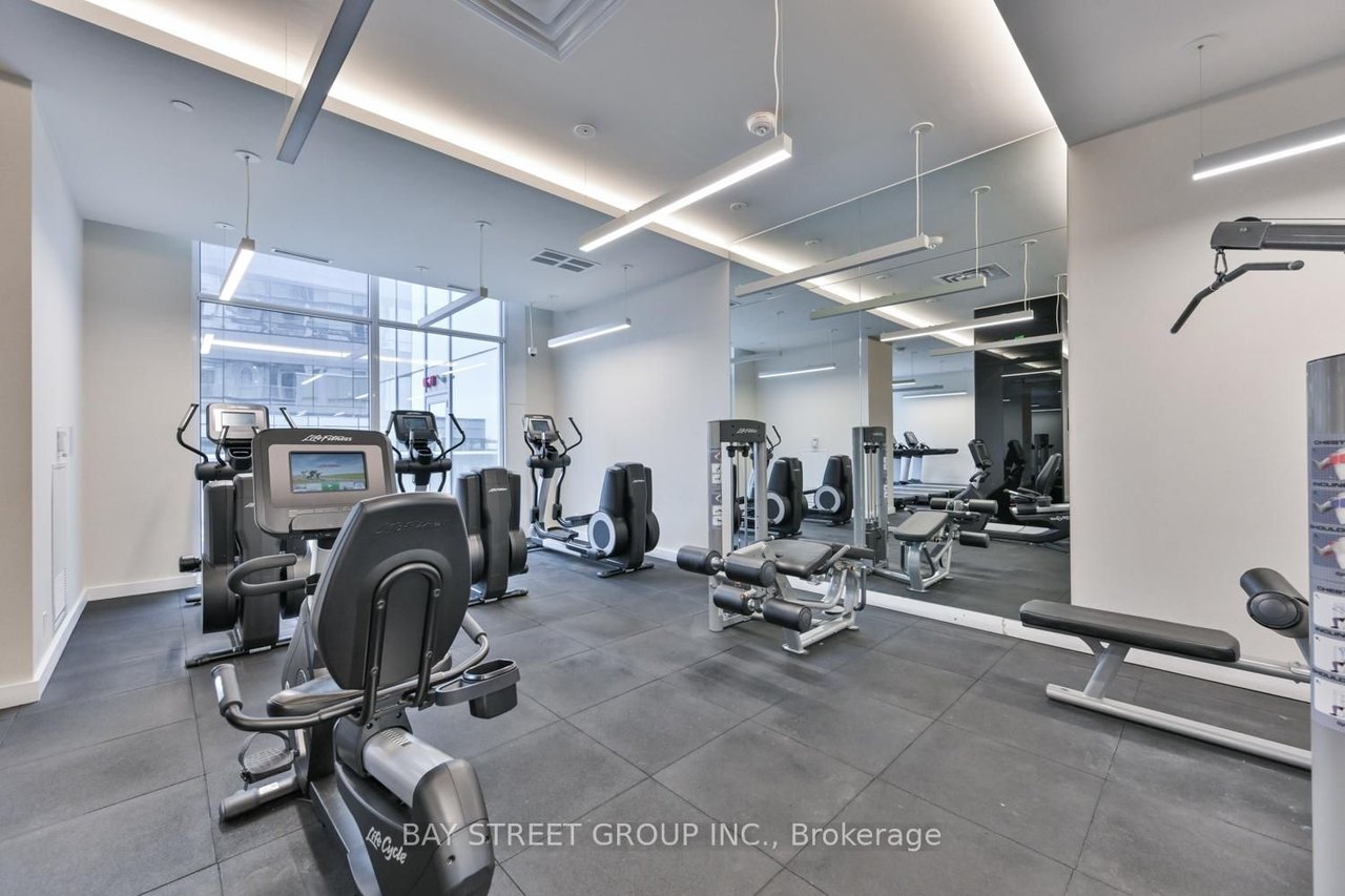 PENTHOUSE IN THE HEART OF NORTH YORK