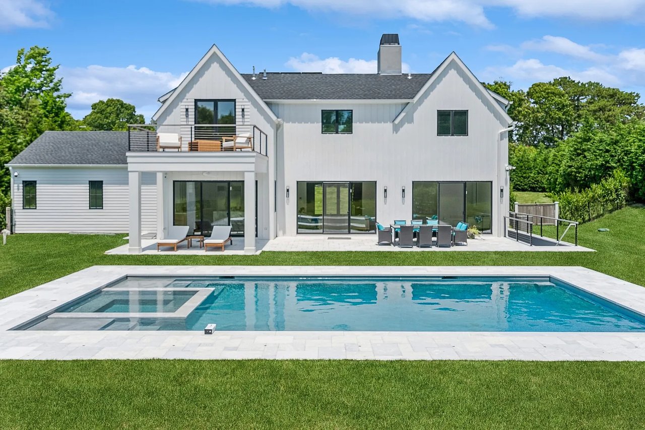 66 Shinnecock Hills Rd