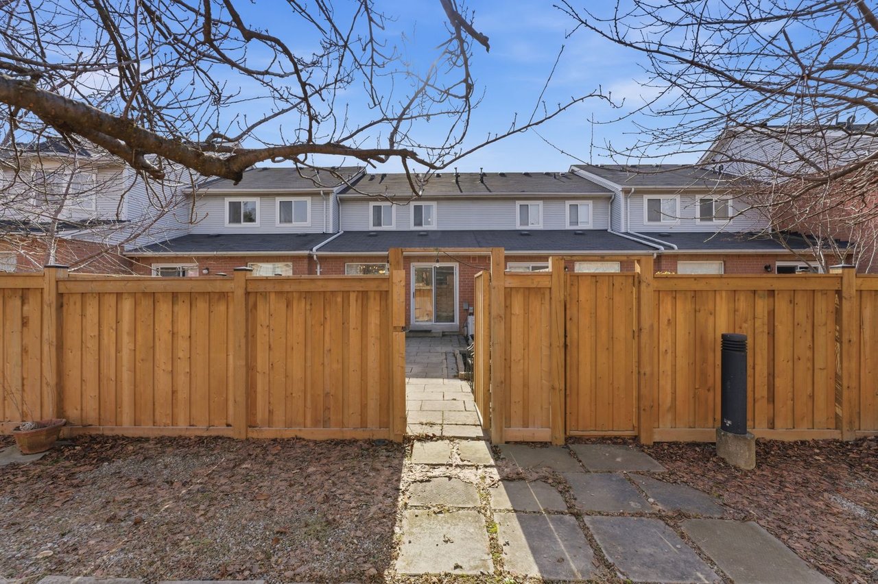 819 Village Green Blvd 27