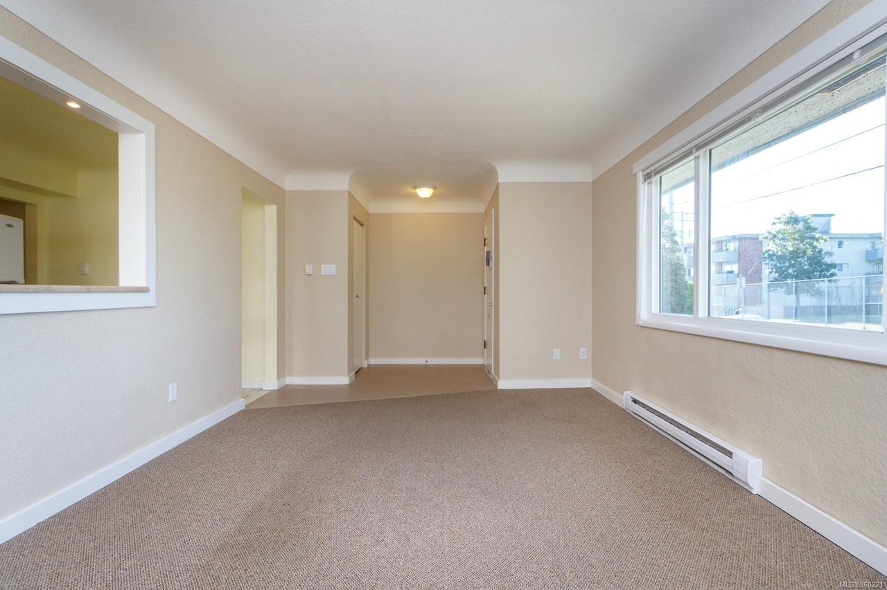 872 Old Esquimalt Rd