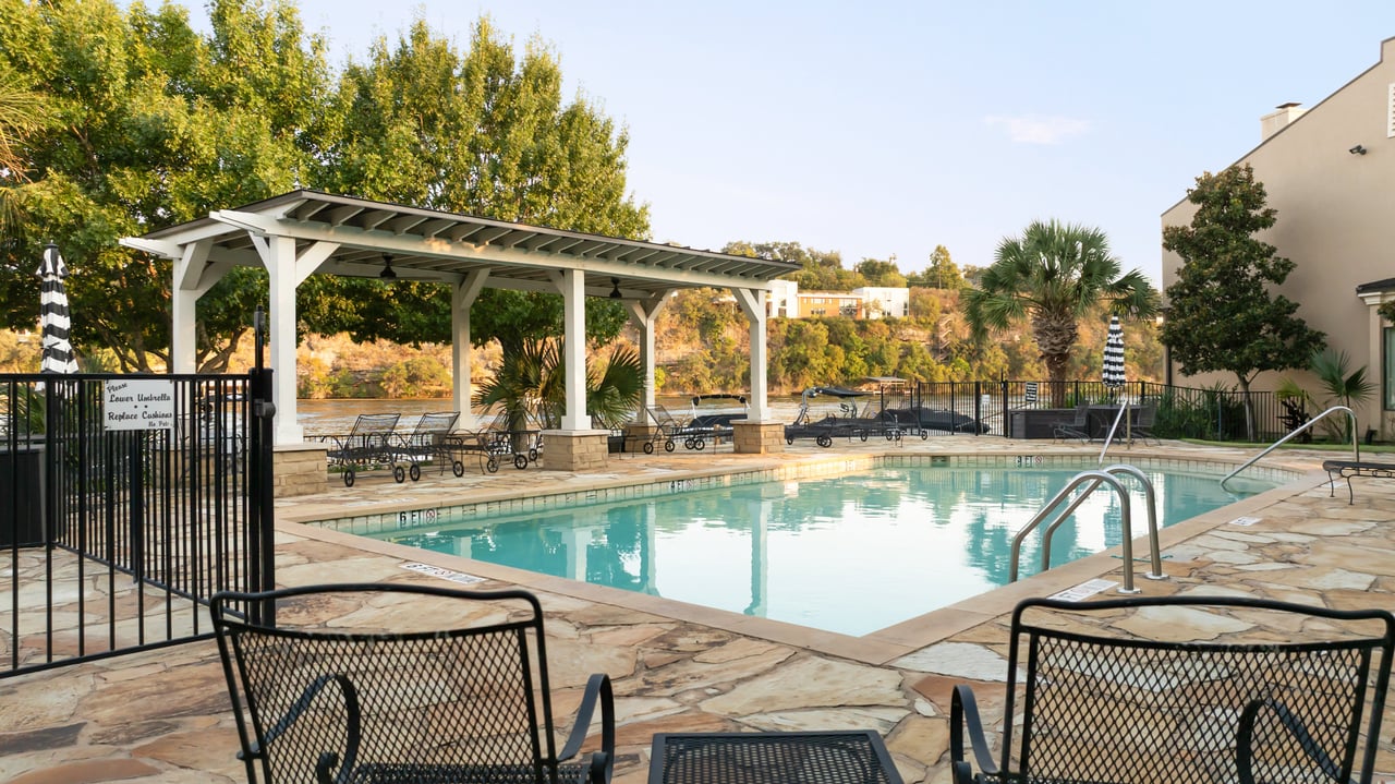 2431 Westlake Drive