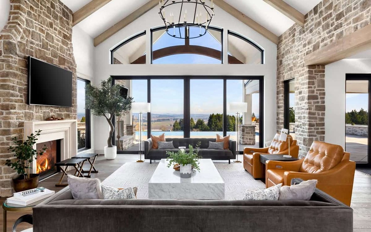 Luxury Home Design Trends for 2025: From Timeless to Tech-forward