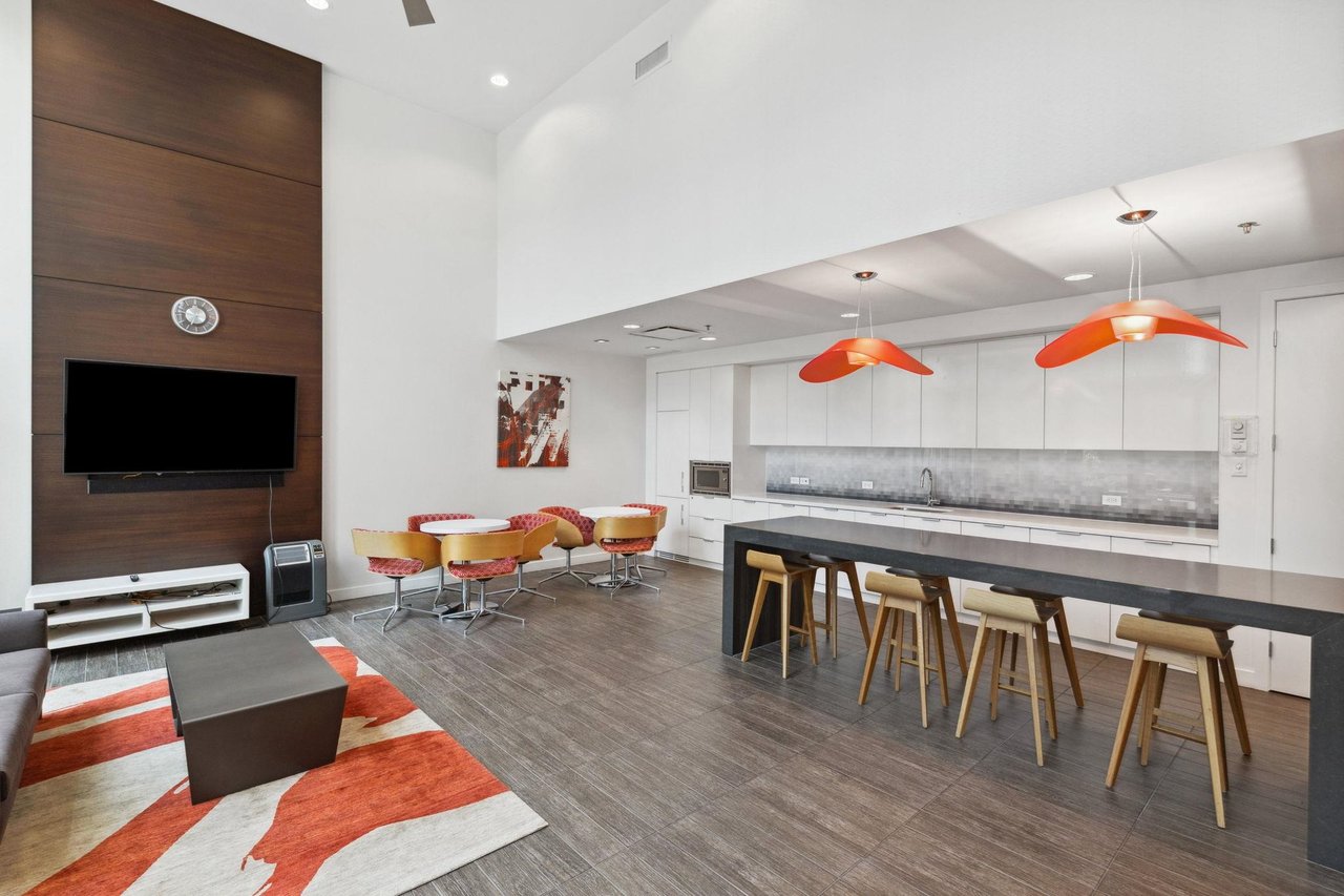 2705-1308 Hornby St Unit: 2705