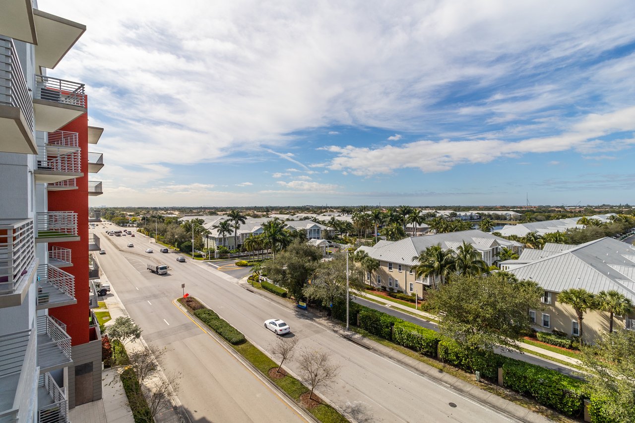 MIDTOWN DORAL CONDO