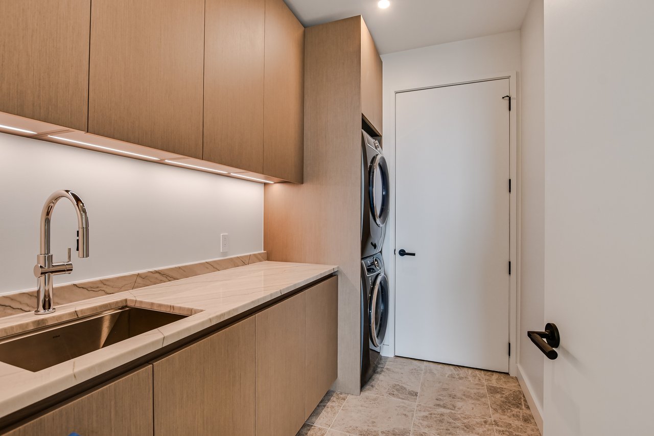 The Modern Sub-Penthouse #5402 North