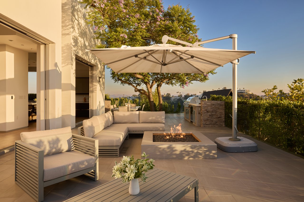2750 Cardwell Pl, Hollywood Hills