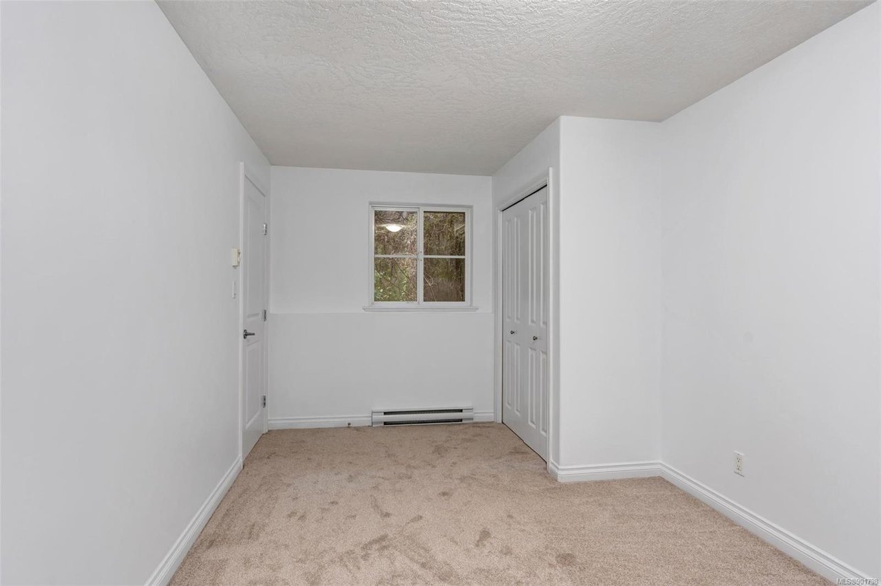 2-1405 Mallek Cres