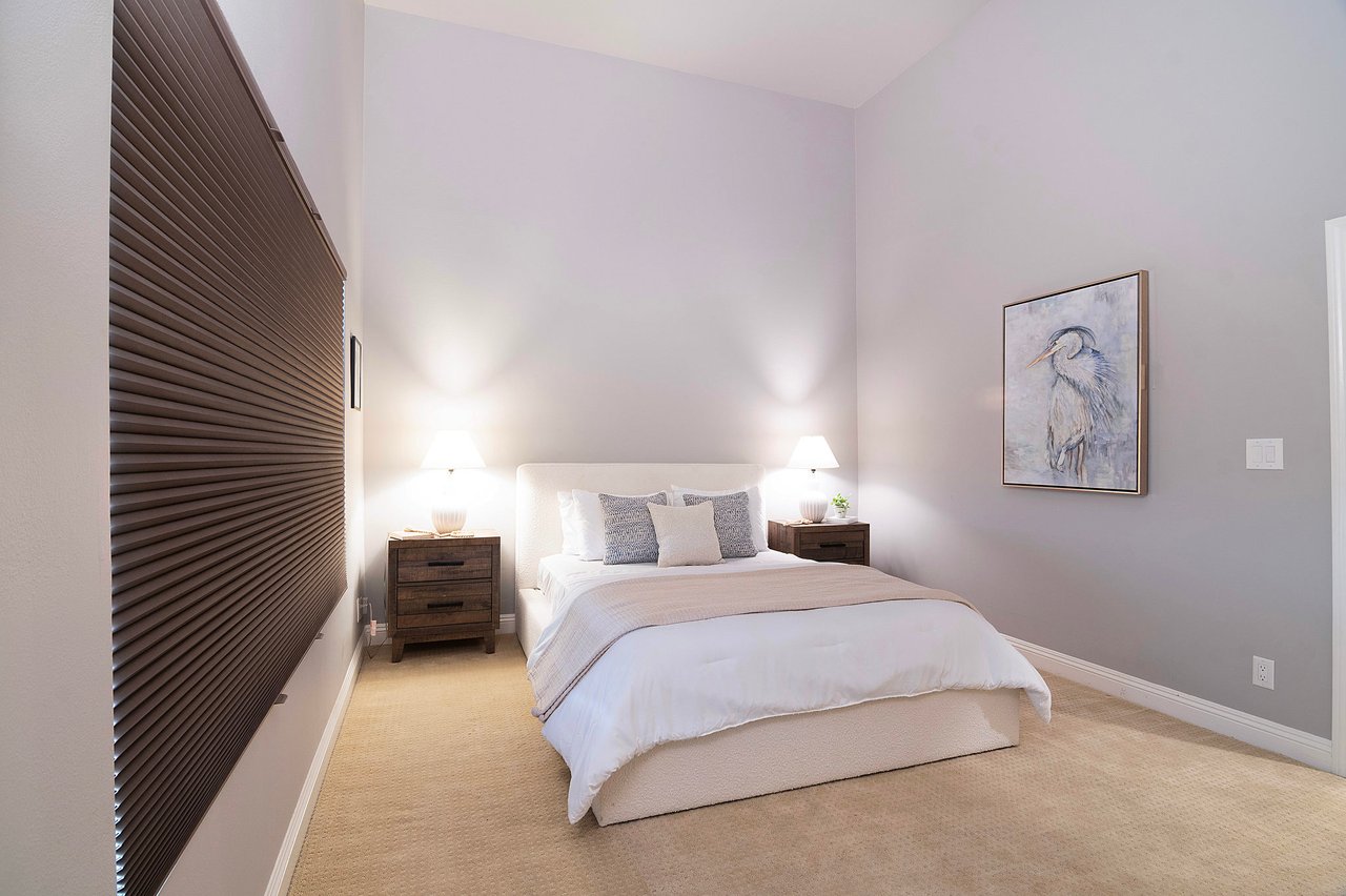 916 S. Shenandoah St. # 1