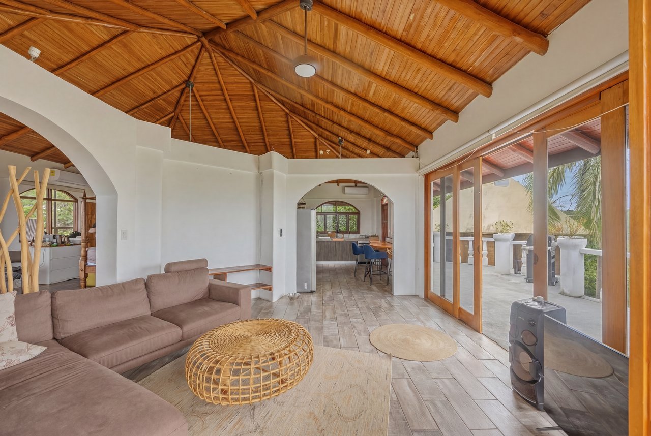 CASA EAGLE'S NEST - PALO VISTA - NEAR HUACAS