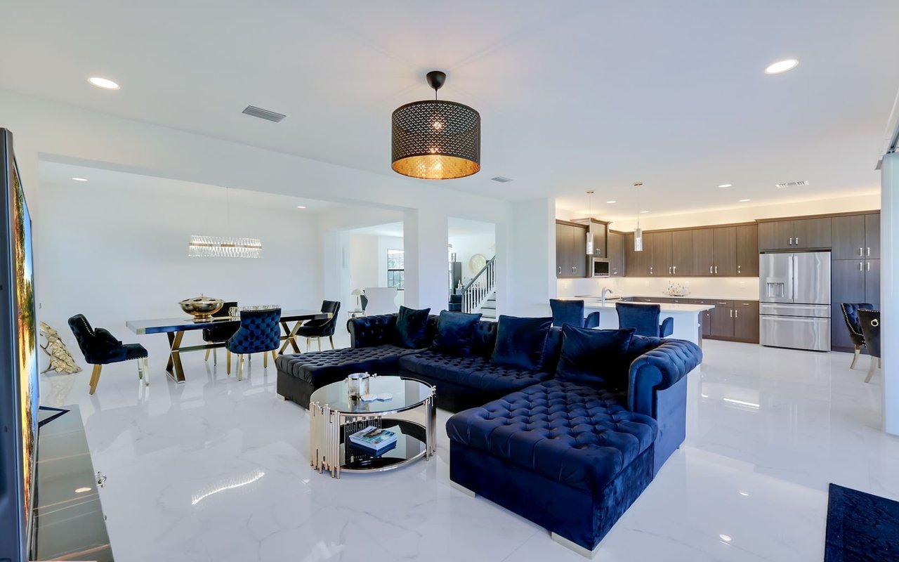 11604 MEADOWRUN CIRCLE