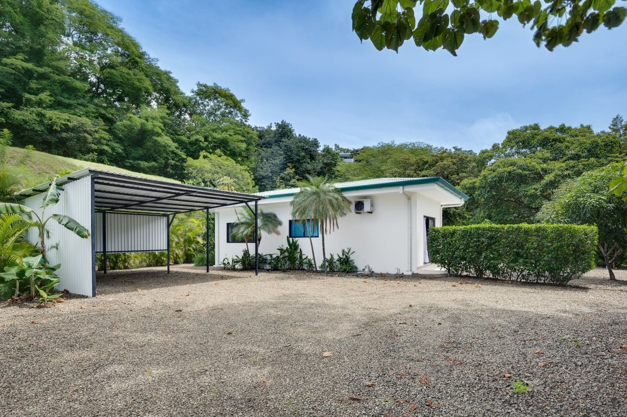 V-Domi Panama | Modern 3-Bedroom Villa with Pool on Expansive 6,078 m² Forest Lot in Finca Panamá, Tamarindo