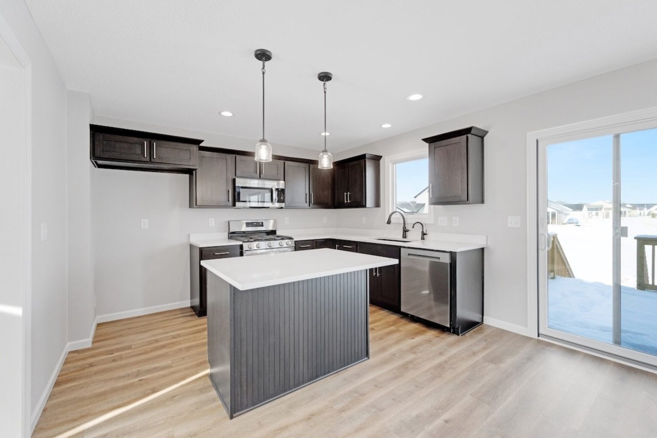 551 Persimmon Cove