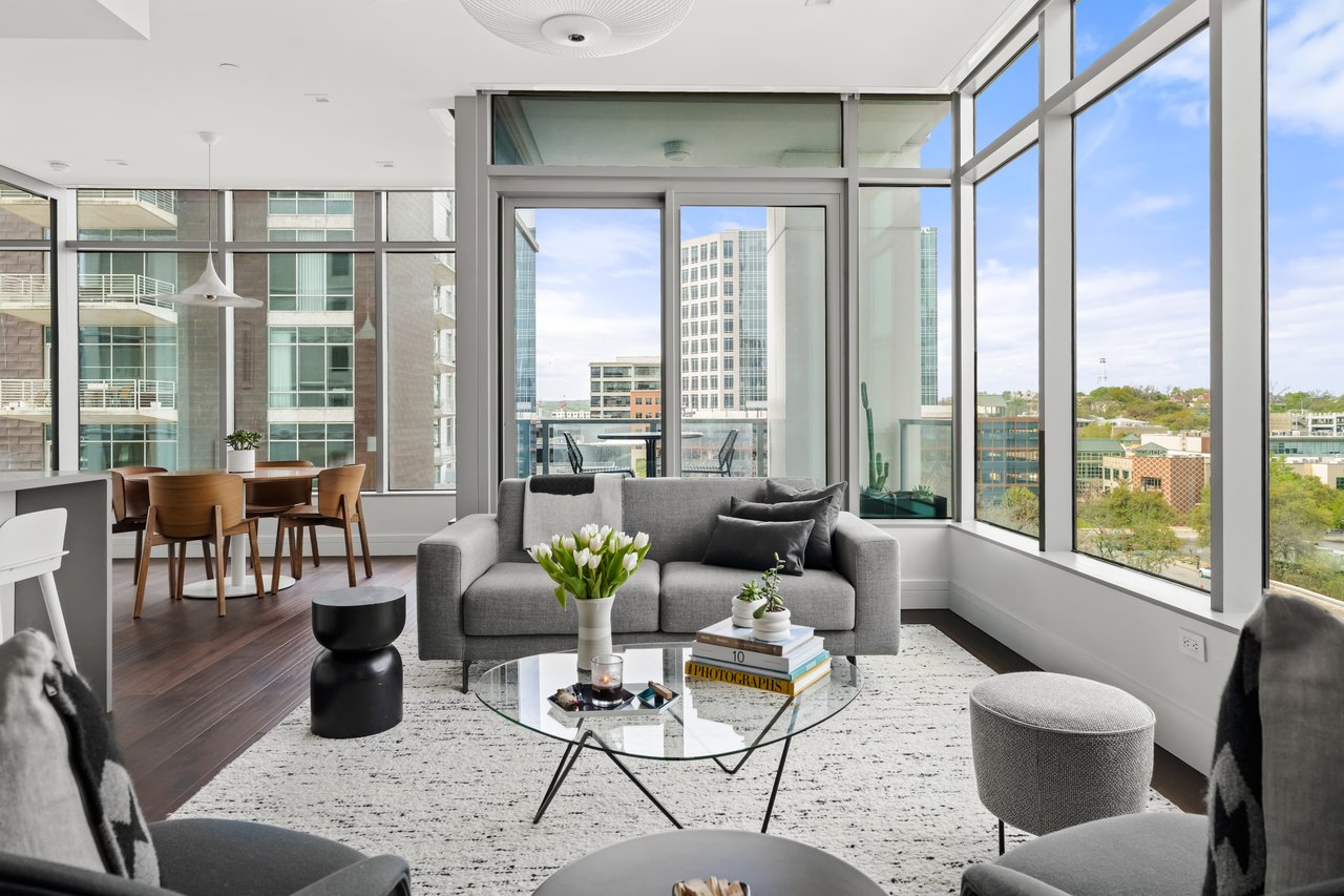 501 West Ave #704