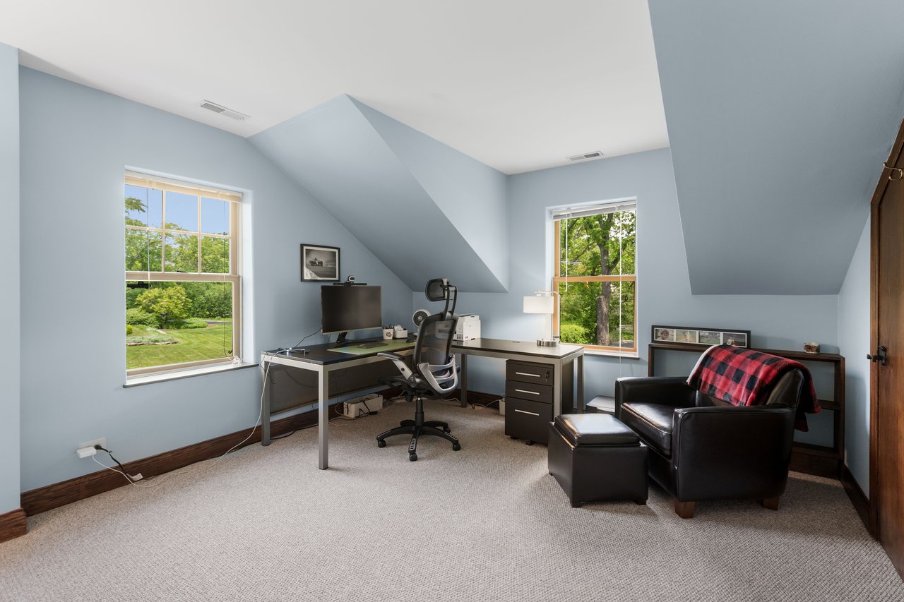 1520 Telegraph Road, Lake Forest