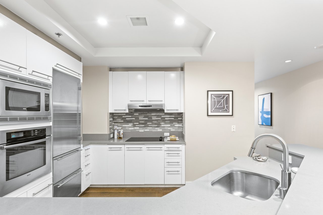 2700 Las Vegas Boulevard 2303